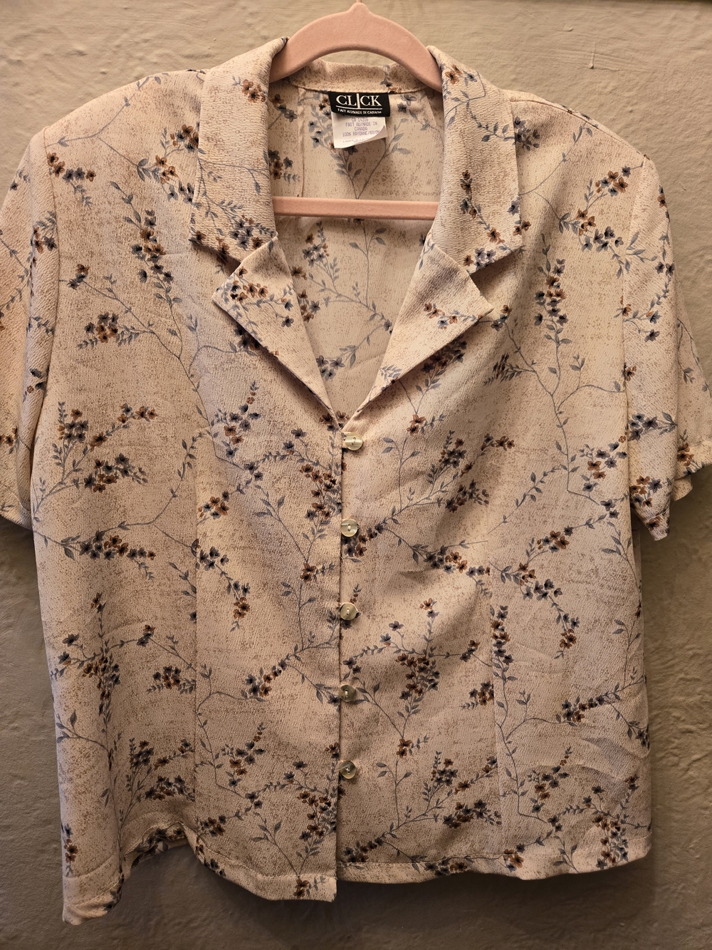 Vintage Beige Floral Button-Up Blouse by CLICK